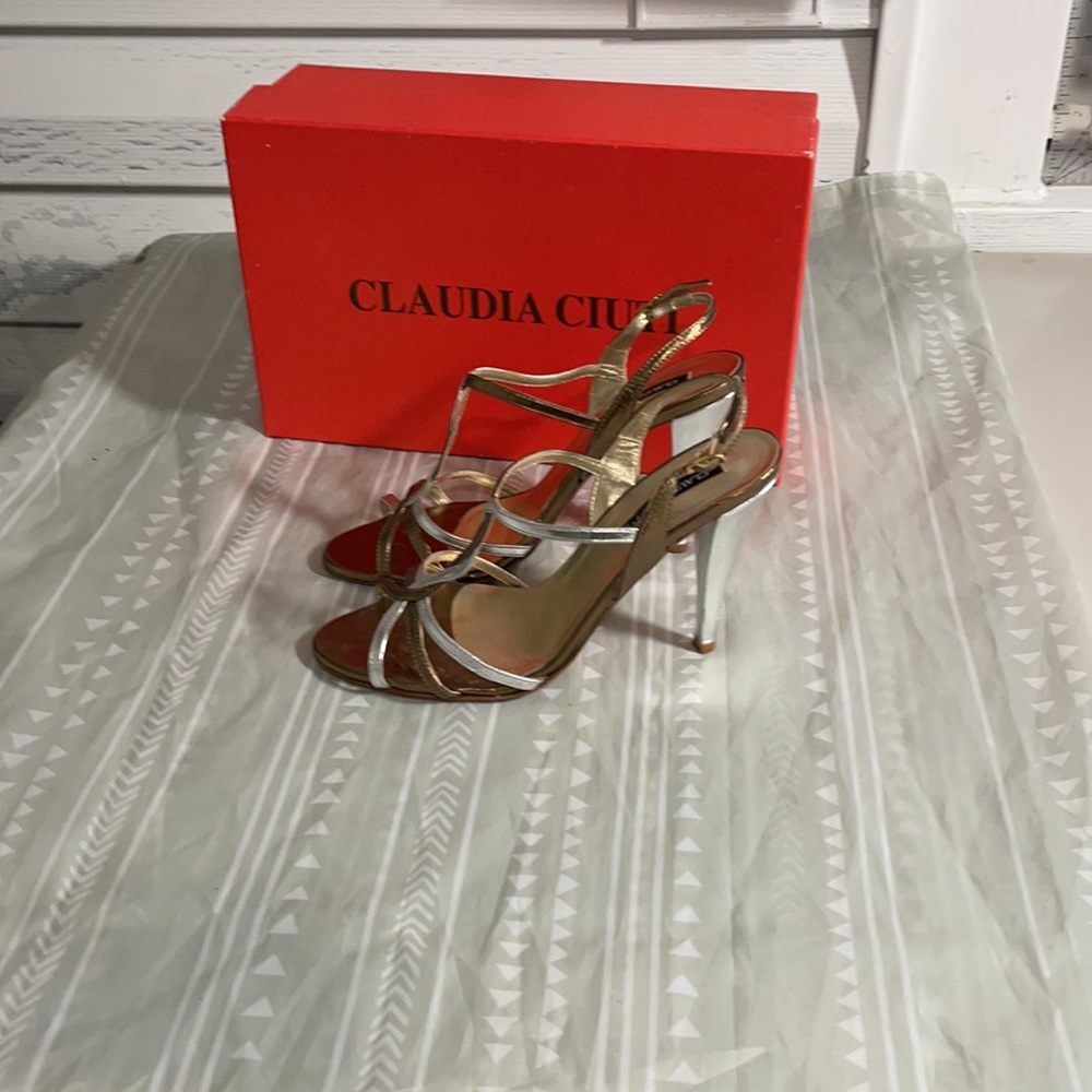 Shoes - Picture 2 of 4